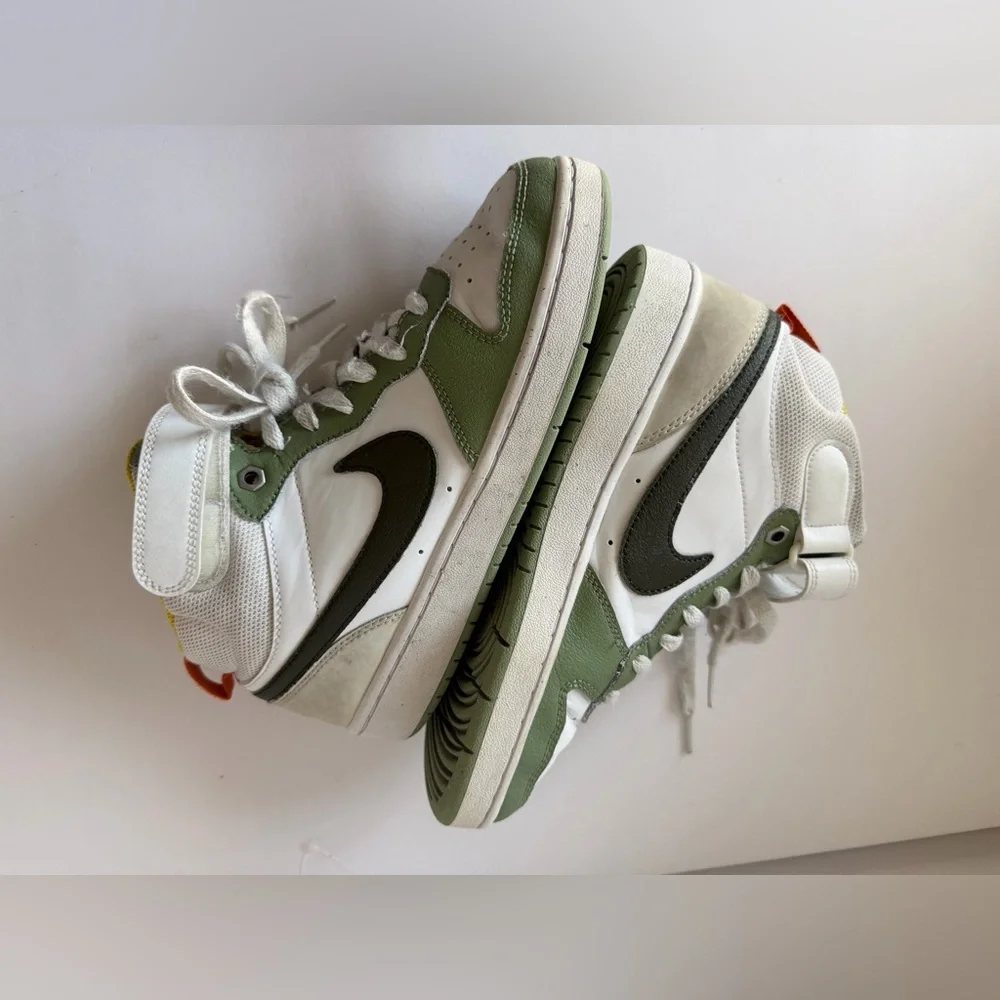 Nike Kids Sneakers - Green, White, and‎ Black